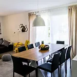 Apartman A Modern Flat