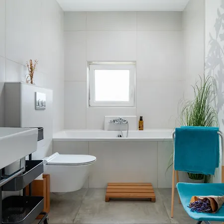 A Modern Flat For 6-9 People