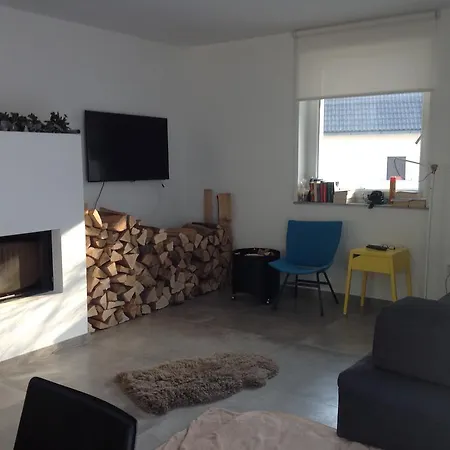 A Modern Flat For 6-9 People