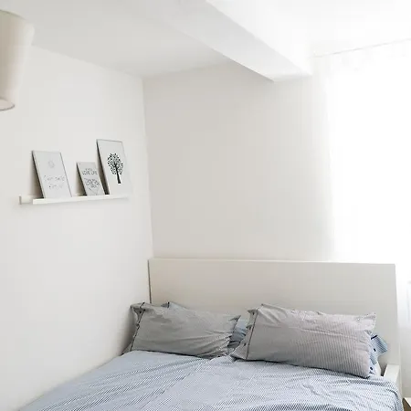 Apartment A Modern Flat *