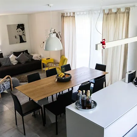 Apartment A Modern Flat