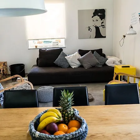 A Modern Flat For 6-9 People Apartmán